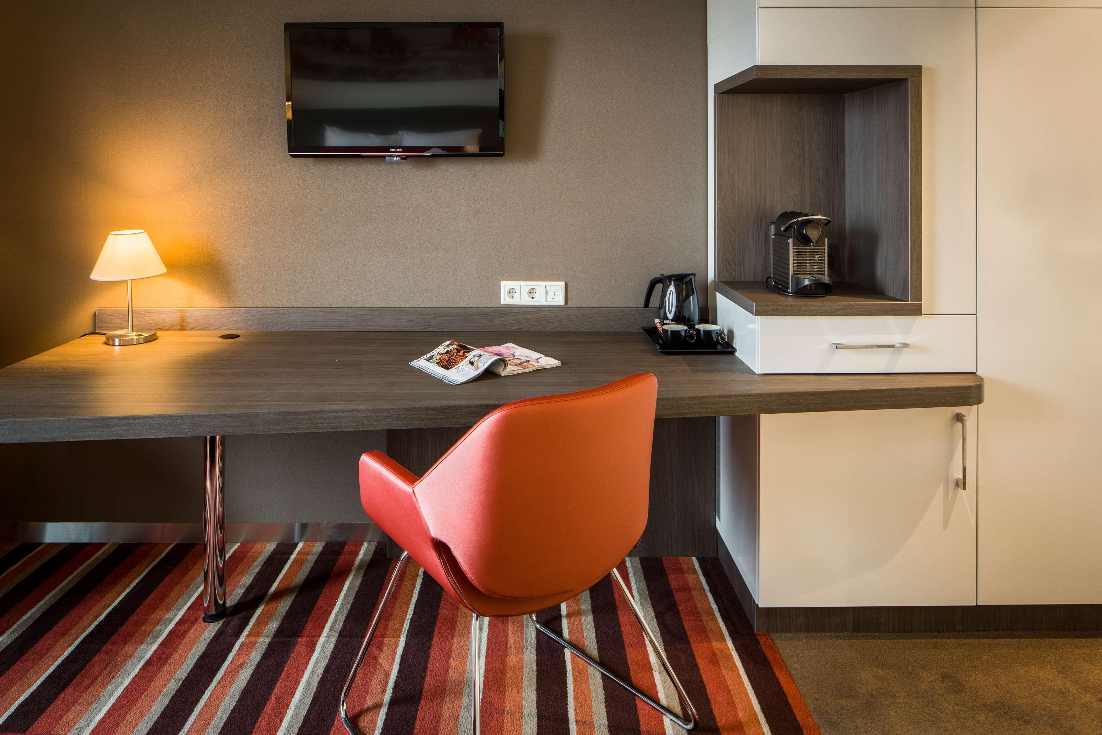 เบสต์ เวสเทิร์น พลัส ลา คอร์นิช Hotel ตูลง ภายนอก รูปภาพ